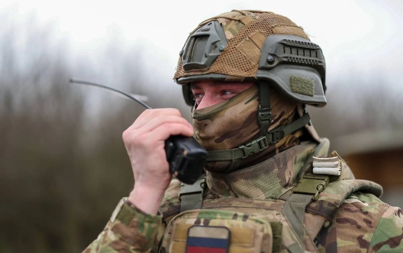 Медведев: С начала года контракт с армией заключили 127 тысяч россиян