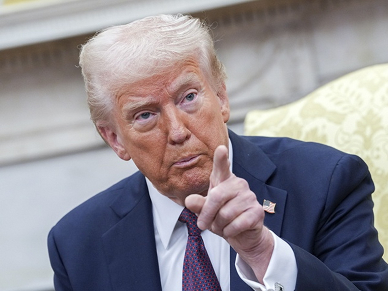 «Откройте чертов пролив!»: Трамп матом выдвинул ультиматум Ирану и нарвался на ответ