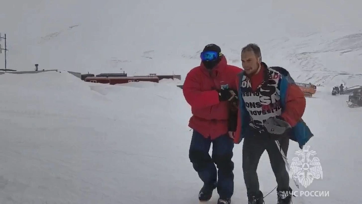 «Получилось как на перевале Дятлова»: на Камчатке 7 туристов попали в снежную бурю, двое погибли