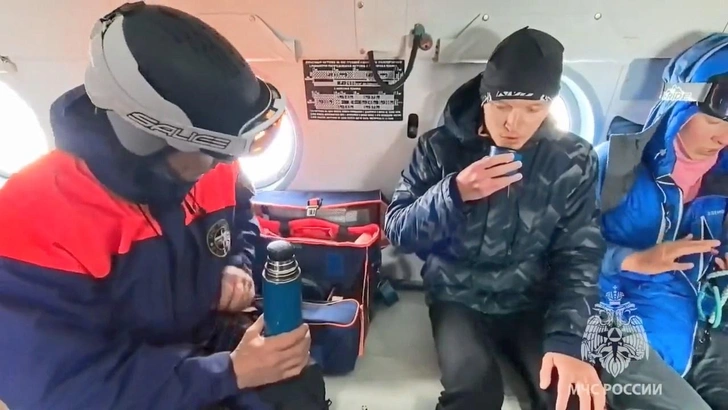 «Получилось как на перевале Дятлова»: на Камчатке 7 туристов попали в снежную бурю, двое погибли