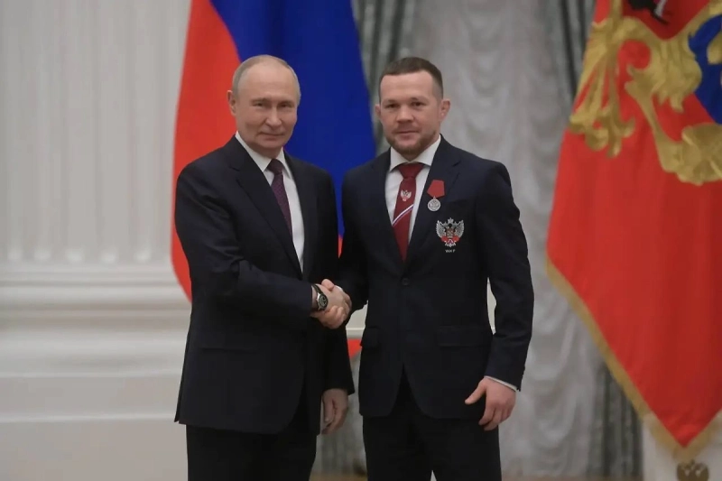 Путин вручил ордена и медали российским боксёрам — победителям мировых первенств