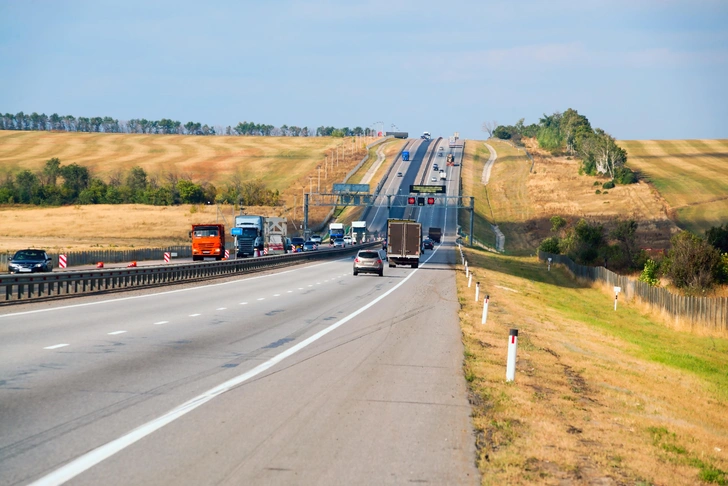 Сколько стоит доехать из Москвы в Сочи по платным трассам в 2026 году: считаем расходы