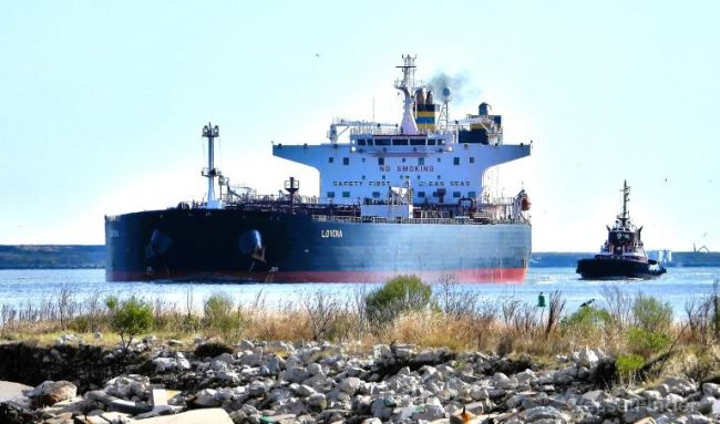 Танкер «теневого флота» огорчил норвежскую береговую охрану