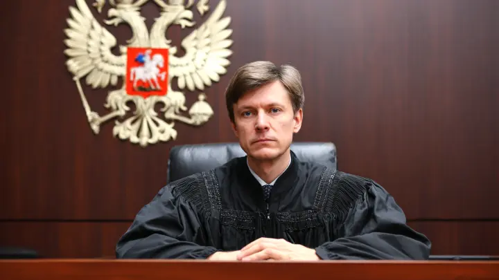 Вилла в ОАЭ и не только: Чем ещё «отличилась» судья Хахалева?