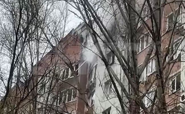 В Самаре украинский беспилотник врезался в жилую многоэтажку