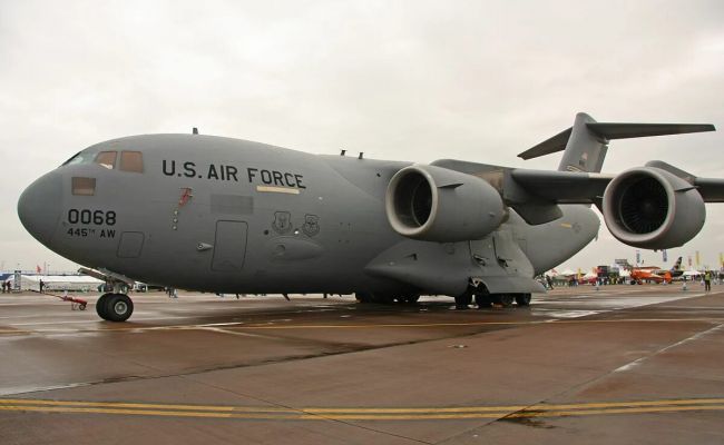Американский Boeing C-17A Globemaster III подал сигнал бедствия над Чехией