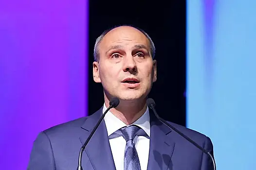 Паслер дал поручение по пытавшемуся прорваться к нему мужчине
