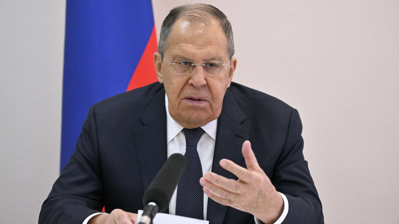 Лавров: Запад попирает международное право