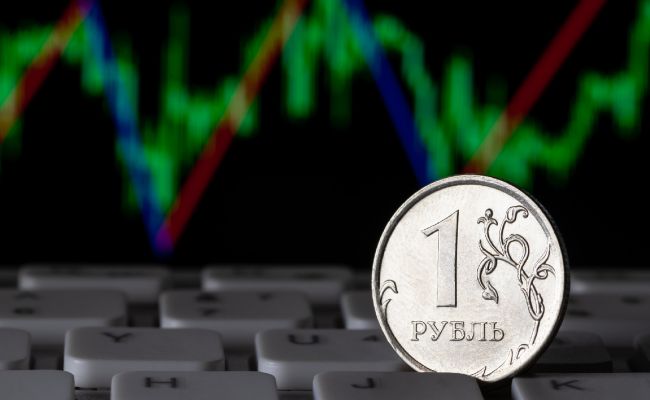Рубль и три ведущие мировые валюты — курс от Банка России на 6 мая
