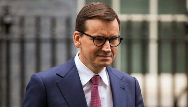 Бывший премьер Польши испытывает удовольствие от того, что украинцы гибнут