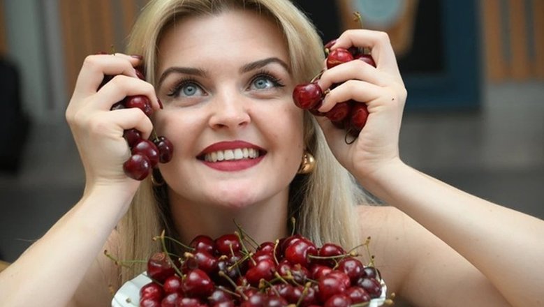 Эндокринолог Хайкина: в сутки можно съедать не больше 100−150 граммов черешни