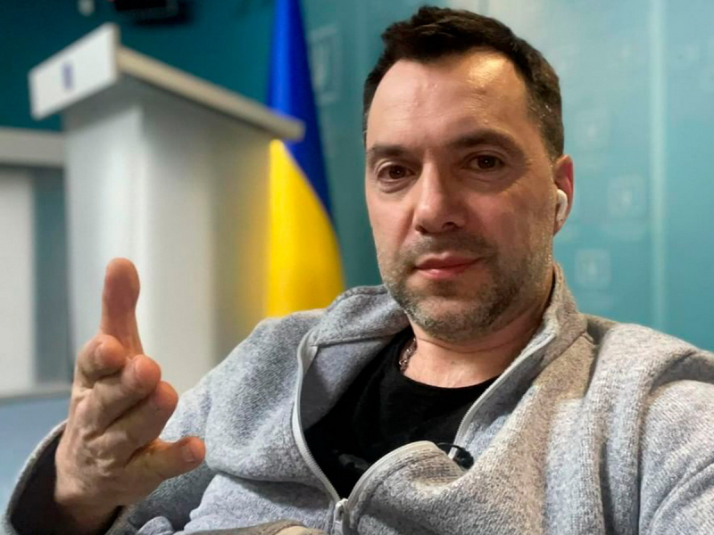 «Восток и юг войдут в состав России»: Арестович* описал будущее Украины после раздела