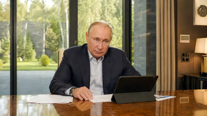 Закулисье кремлёвского награждения. Путин рассказал о своей рабочей профессии