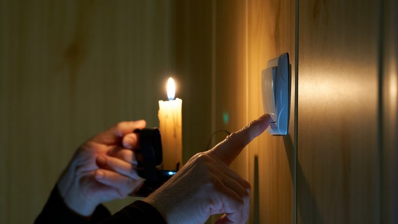 Часть Запорожской и Херсонской областей осталась без электричества из-за атак
