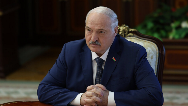 Лукашенко: "партия войны" стремится затянуть конфликт на Украине