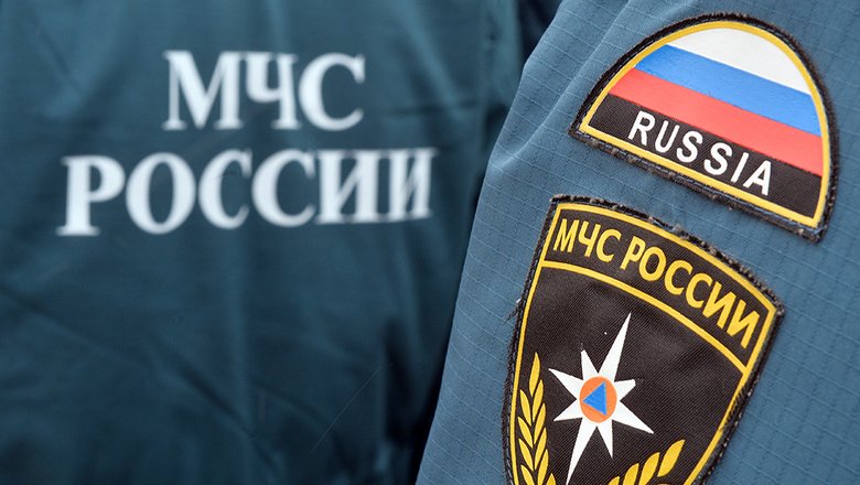 Спасатели ищут четырех человек после опрокидывания лодки в Якутии