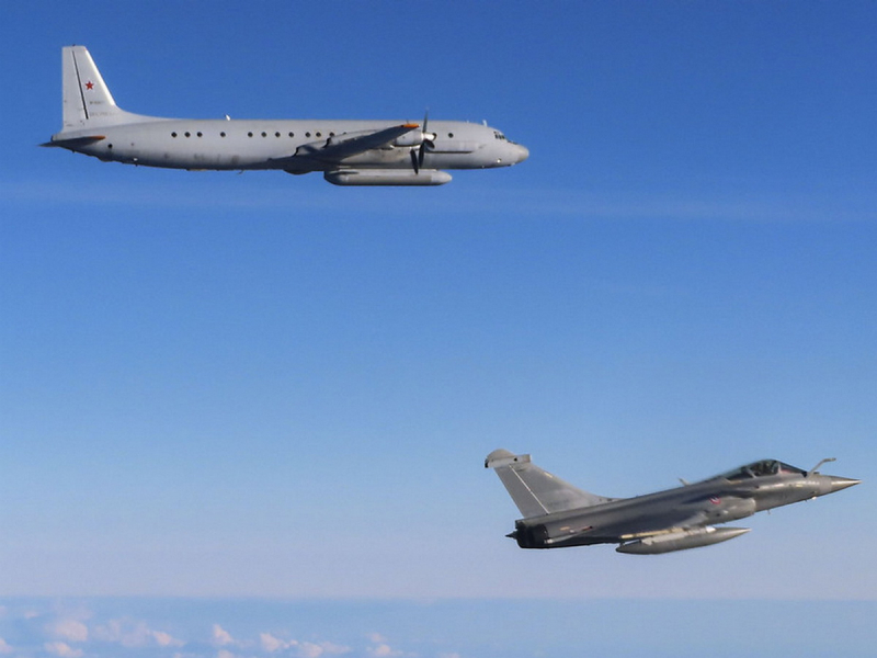 Минобороны Франции: истребители Rafale перехватили над Балтикой Ту-214ПУ, который связывают с ФСБ