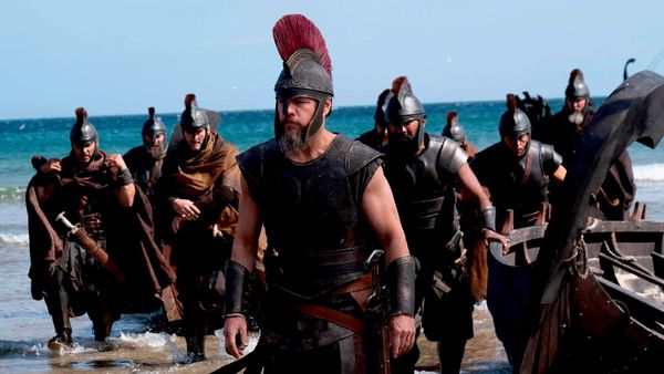 Мэтт Дэймон в роли Одиссея в фильме 2026 года Одиссея (The Odyssey) режиссера Кристофера Нолана