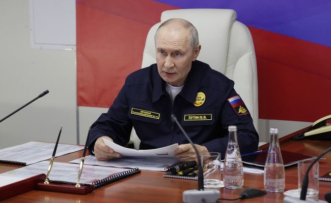 Путин провел совещание по безопасности восточных границ РФ