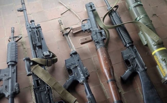 Сотрудники ФСБ изъяли вражеский схрон с иностранным вооружением под Красноармейском